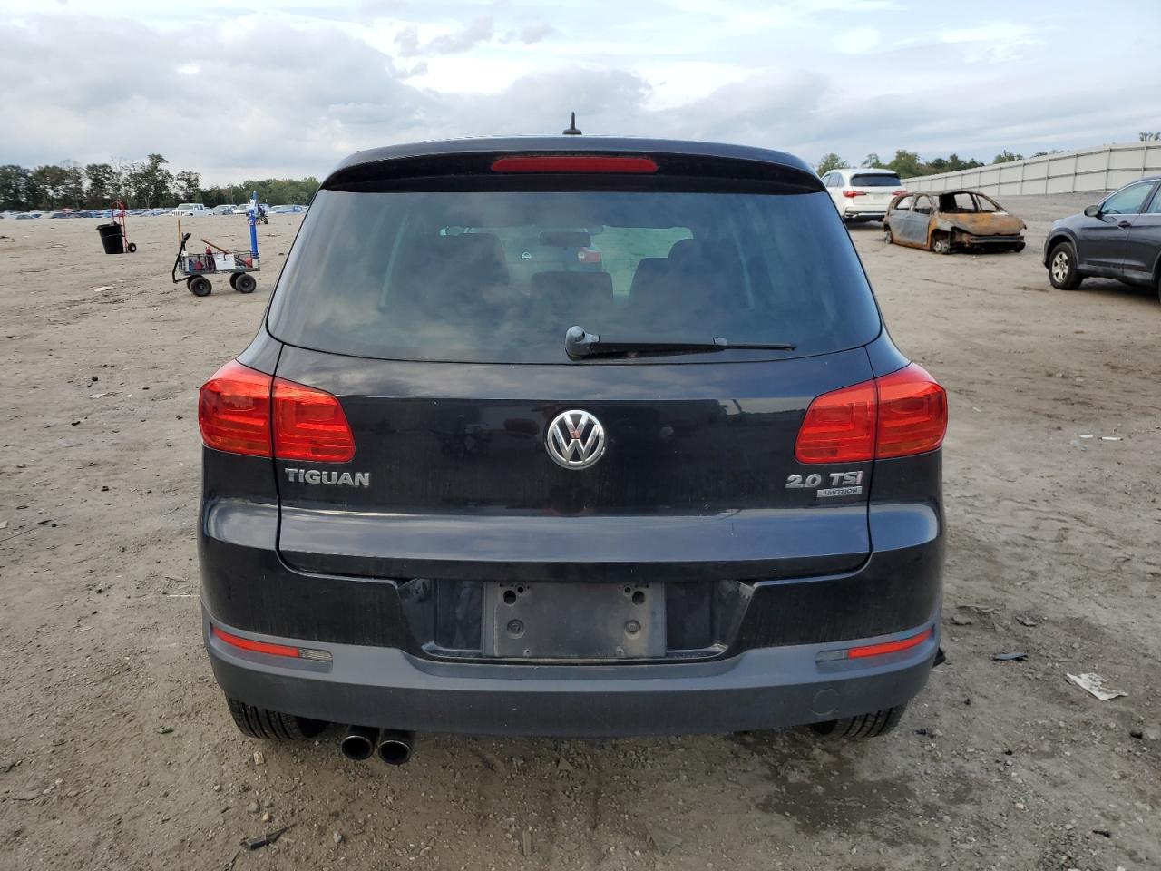 WVGBV3AX0DW602211 2013 Volkswagen Tiguan S