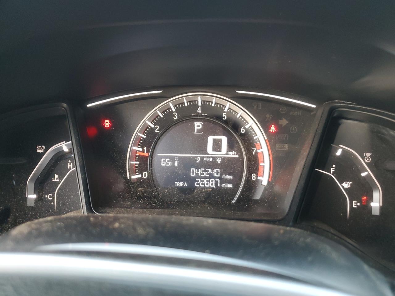 19XFC2F51JE207490 2018 Honda Civic Lx