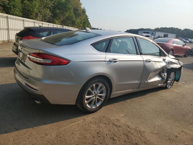 3FA6P0HD8LR160795 Ford Fusion SE 3