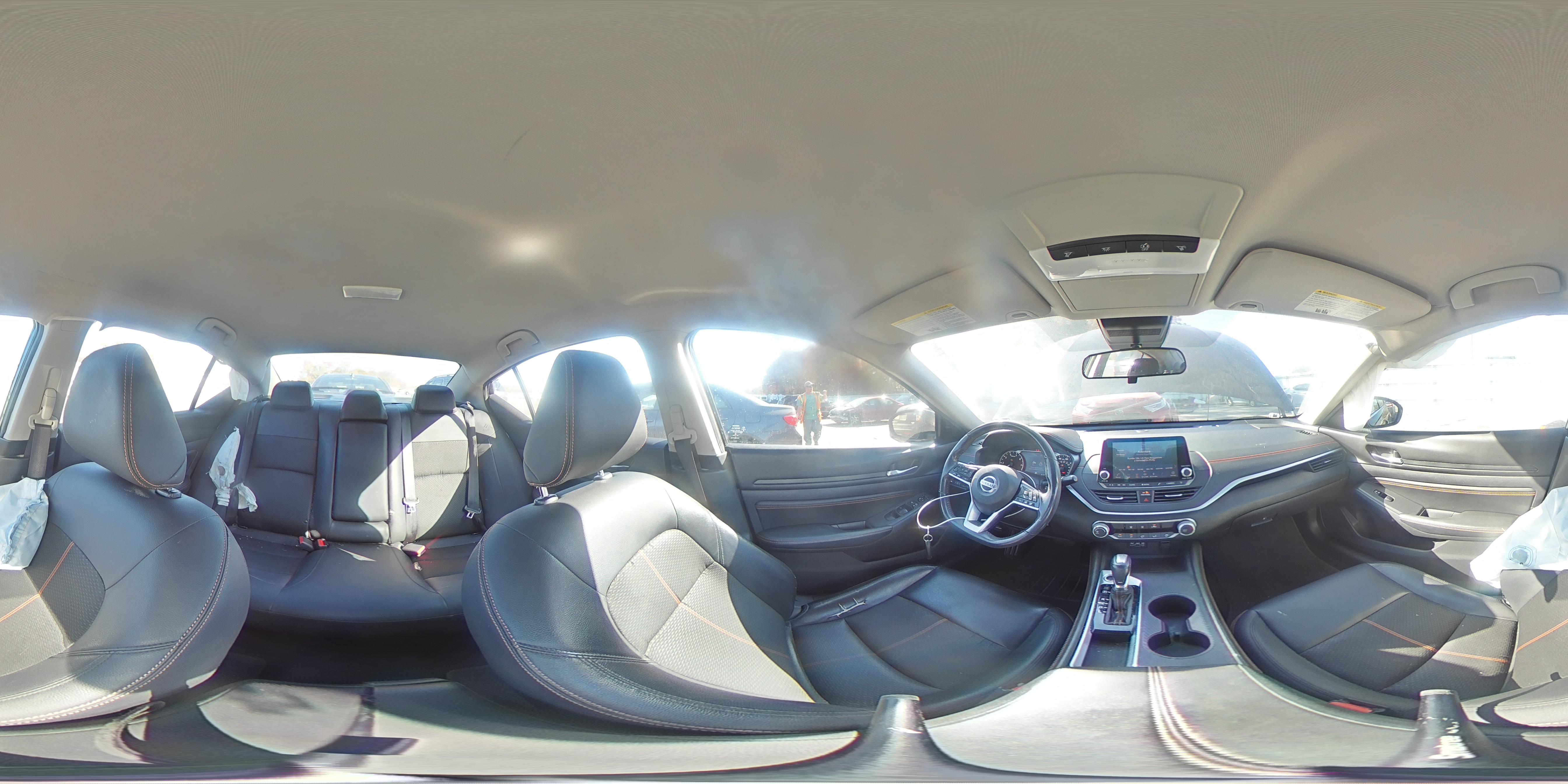 2020 Nissan Altima - Image 12