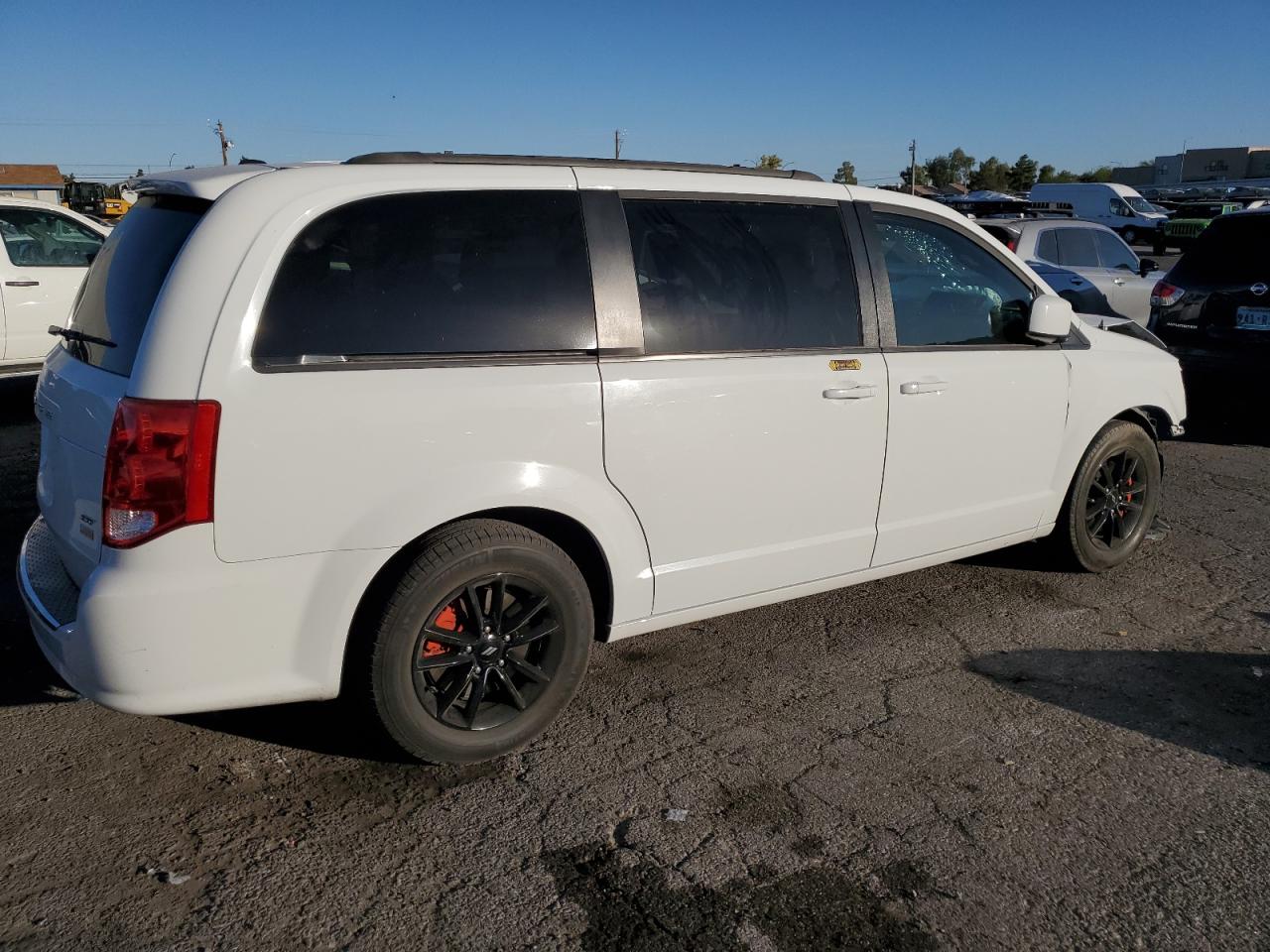 2019 Dodge Caravan - Image 3