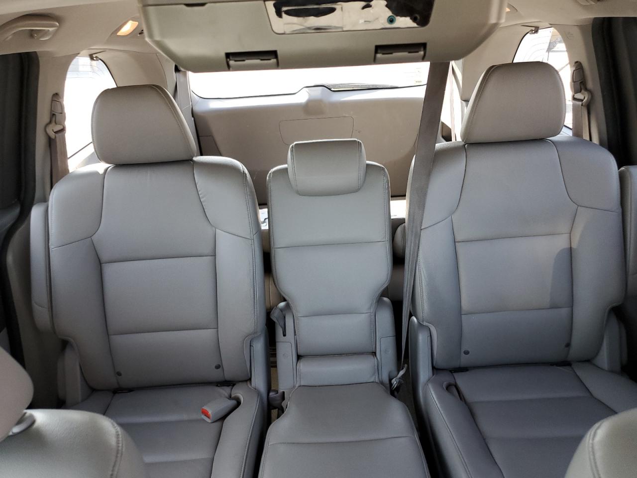 2014 Honda Odyssey - Image 10