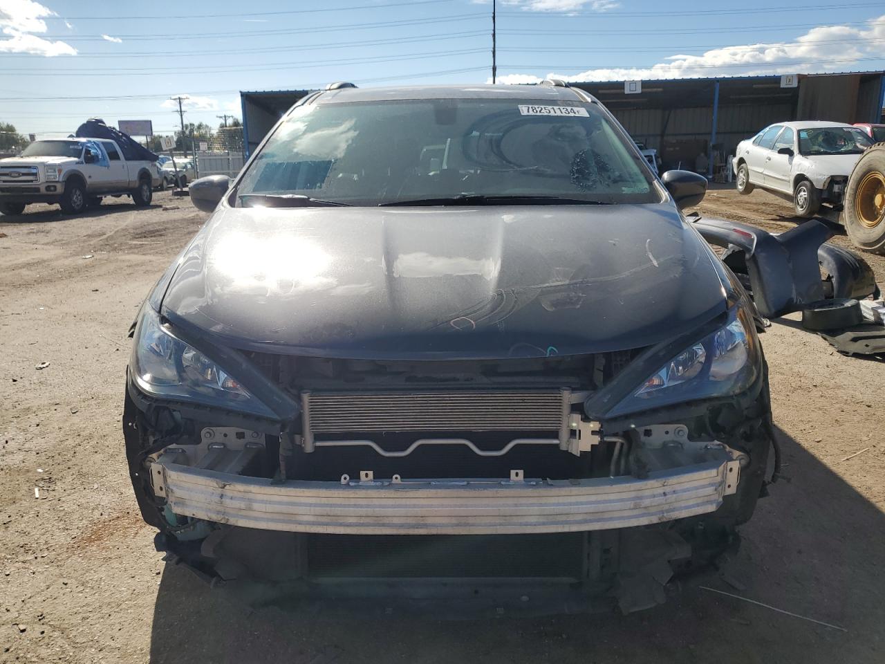 2020 Chrysler Voyager - Image 5