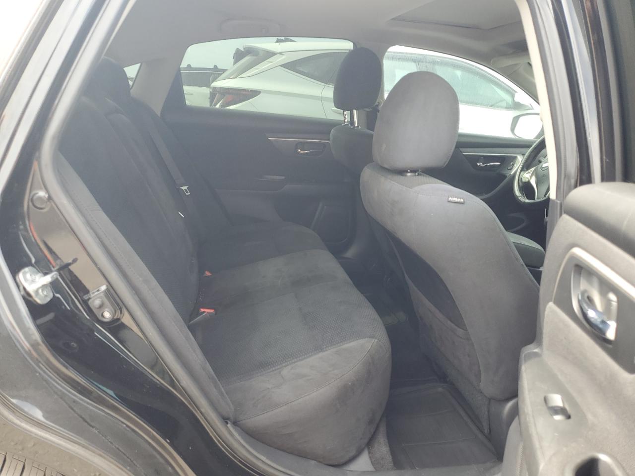 2015 Nissan Altima - Image 10