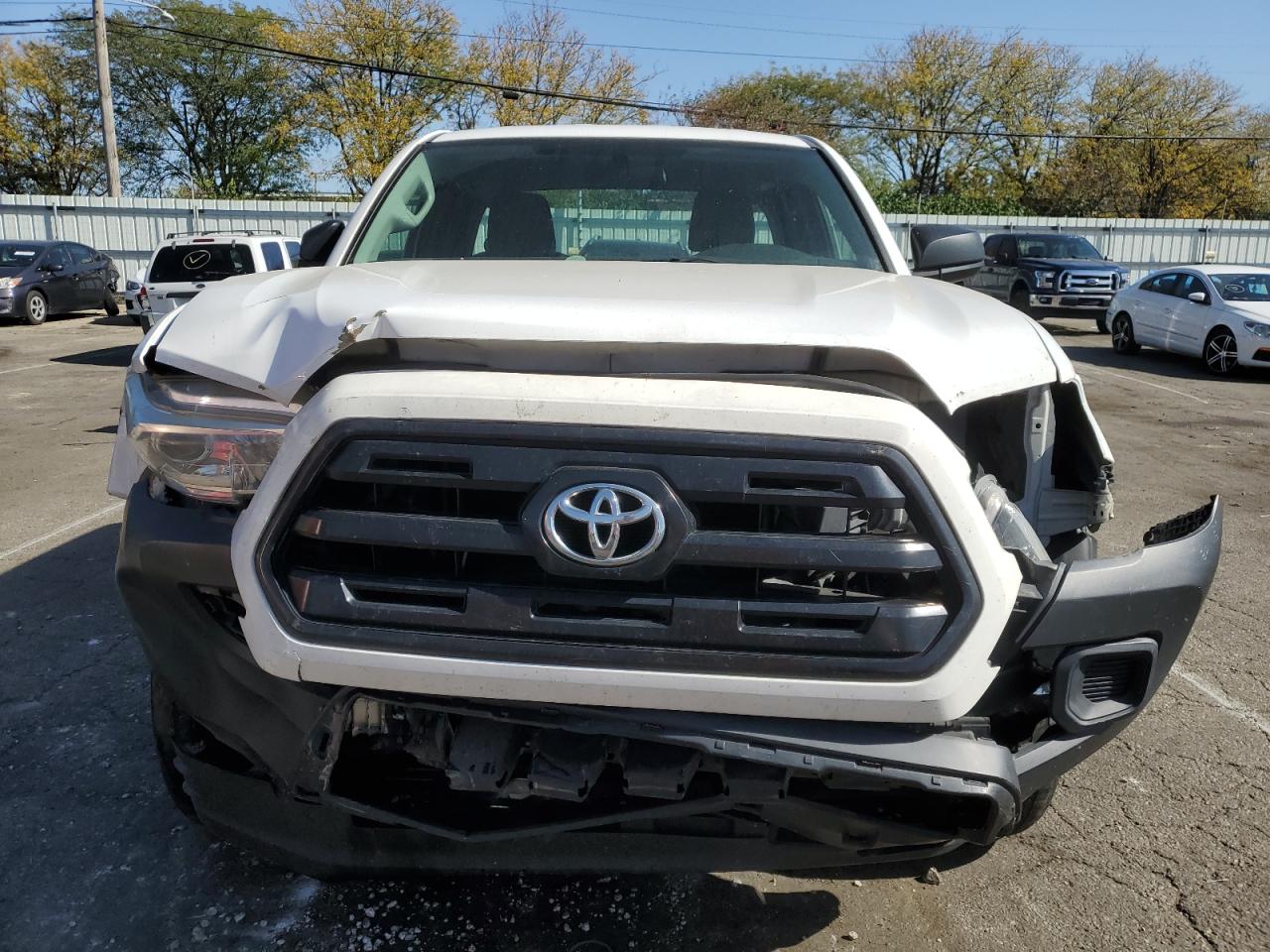 2016 Toyota Tacoma - Image 5