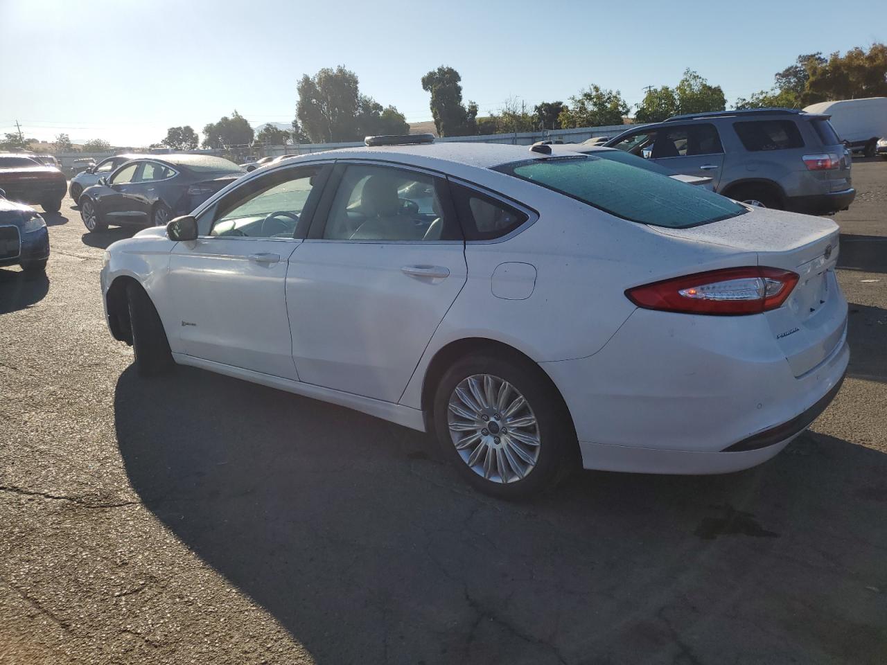 VIN 3FA6P0LU4ER256689 2014 FORD FUSION no.2