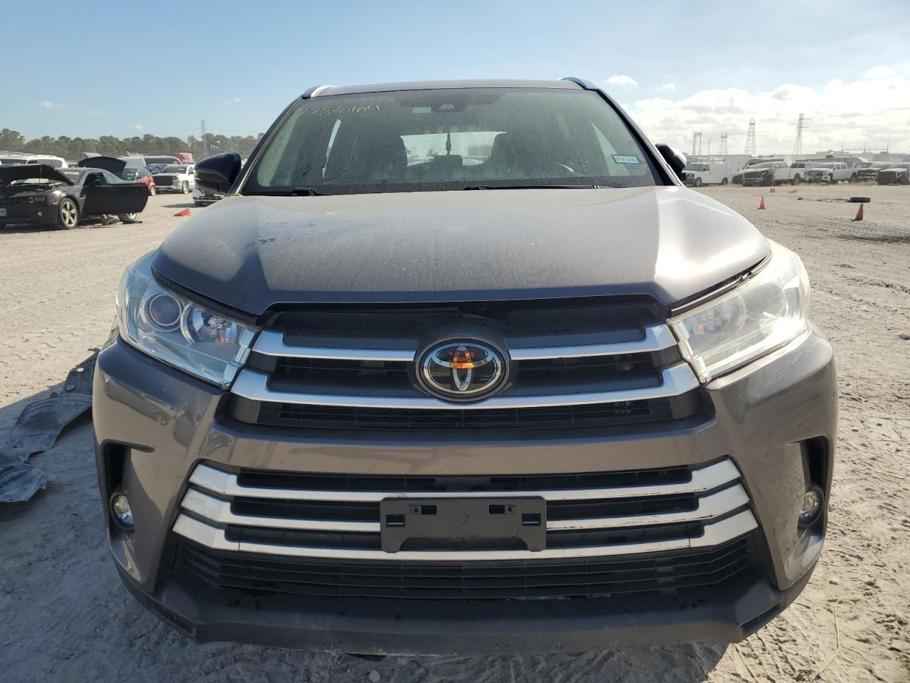 2019 Toyota Highlander - Image 5