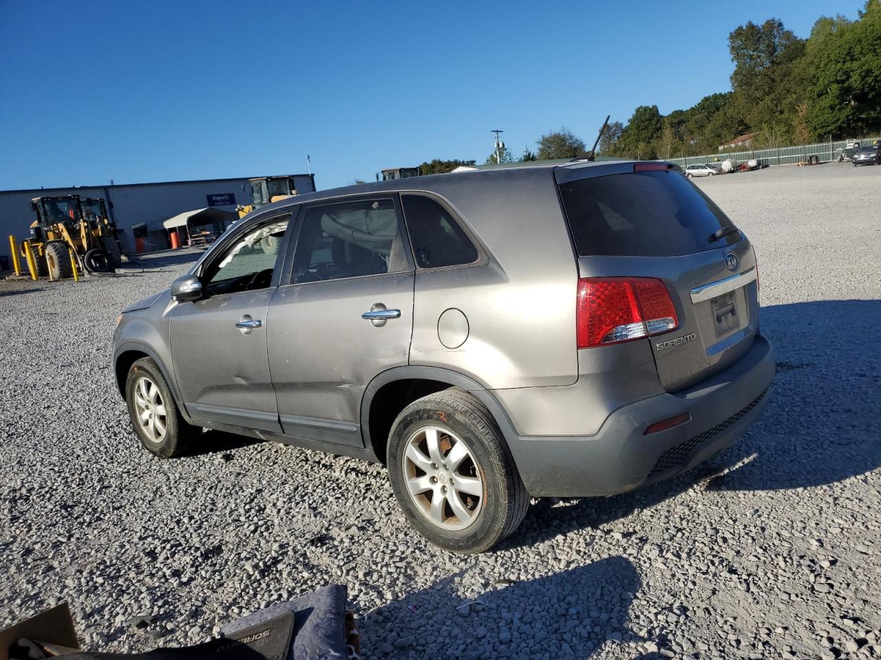 2011 Kia Sorento - Image 2