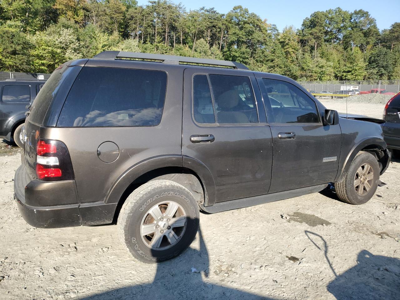2008 Ford Explorer - Image 3