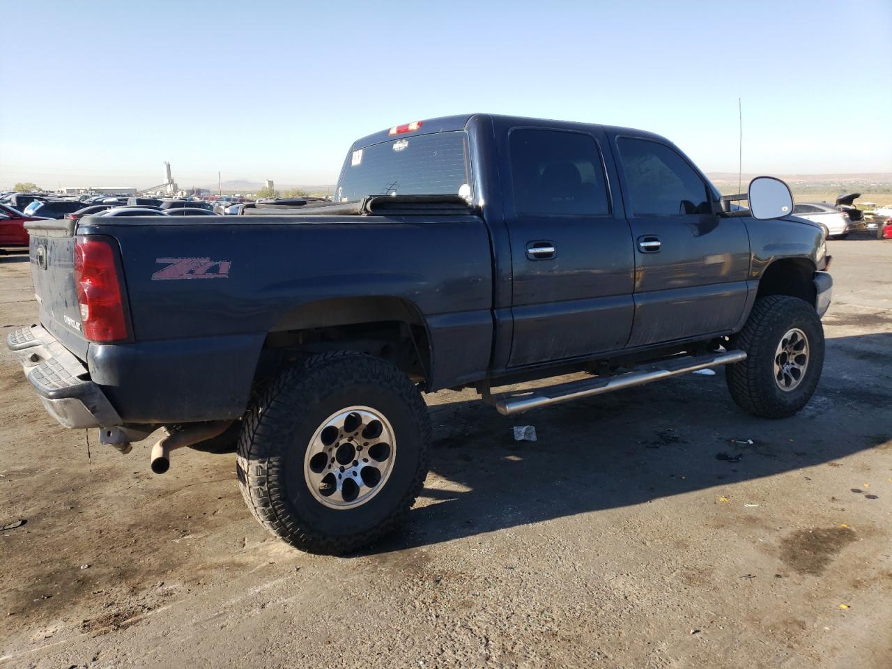 2005 Chevrolet Silverado - Image 3