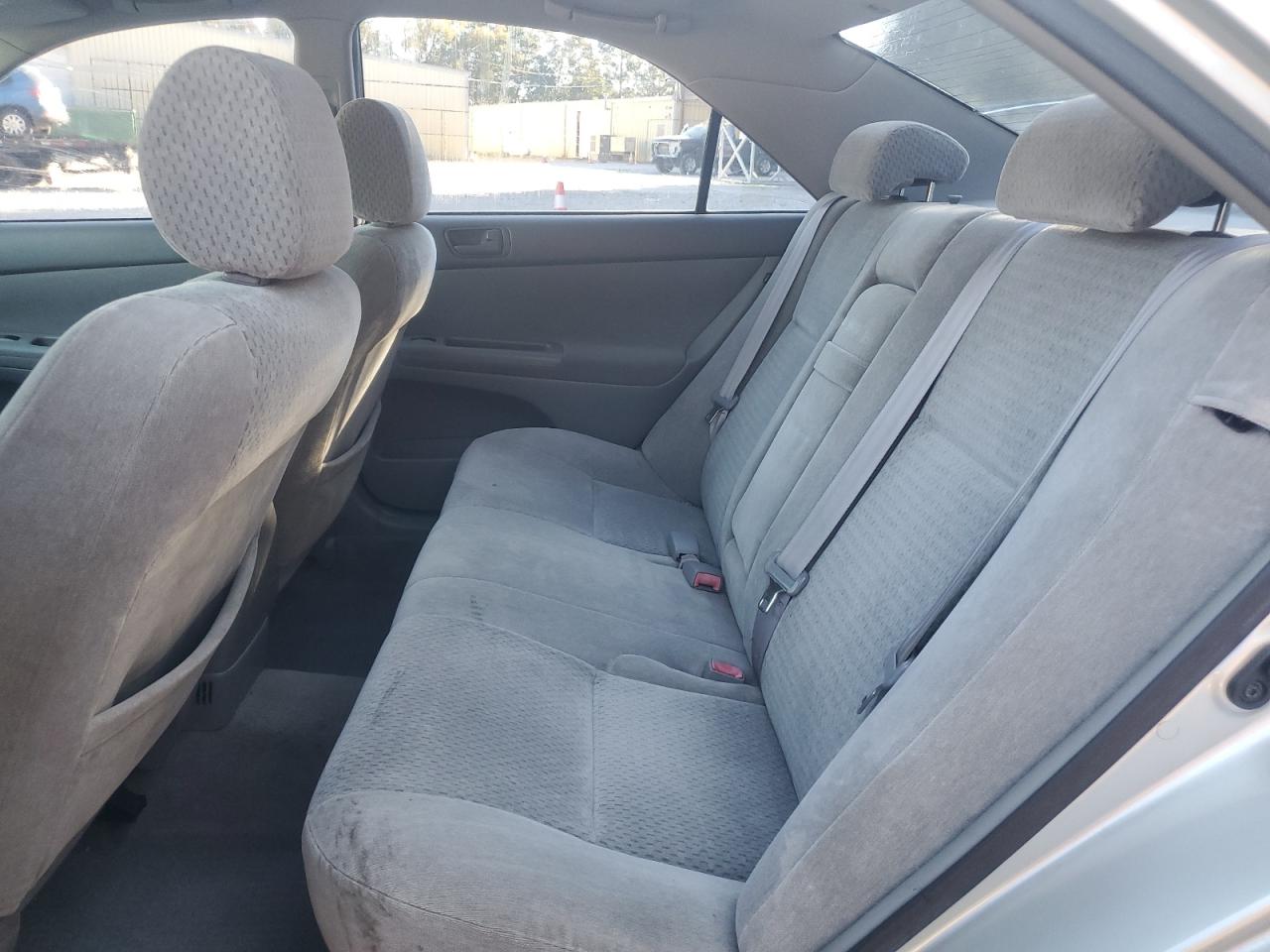 2003 Toyota Camry Le VIN: JTDBE32K430147047 Lot: 75385374