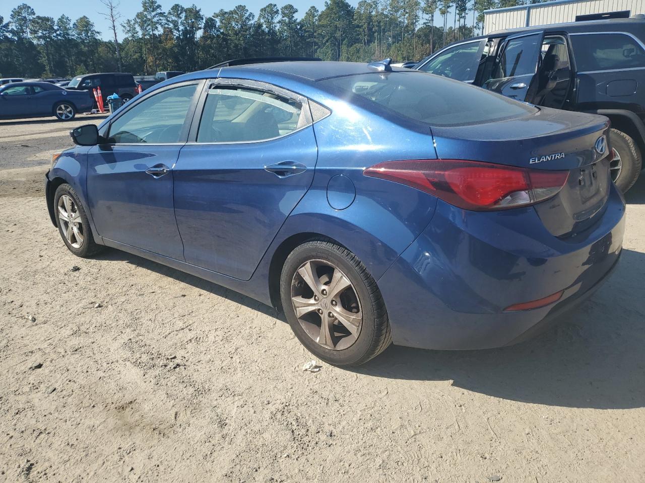 2016 Hyundai Elantra - Image 2
