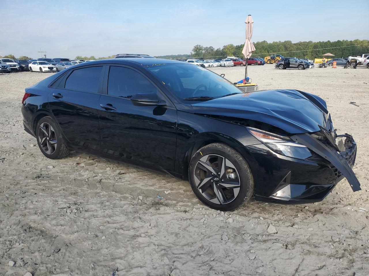 2023 Hyundai Elantra - Image 4