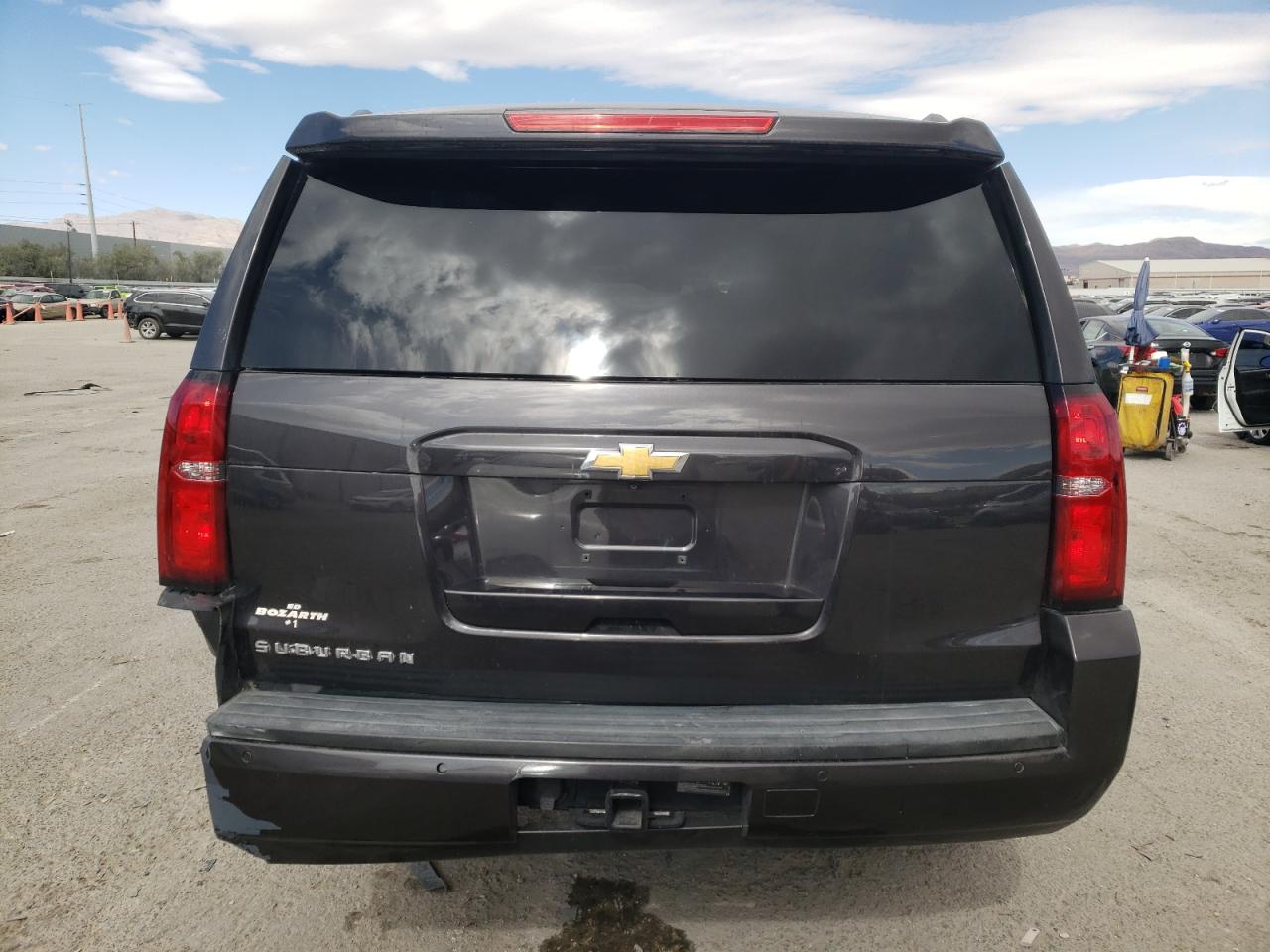 1GNSCHKC0HR117209 2017 Chevrolet Suburban C1500 Lt