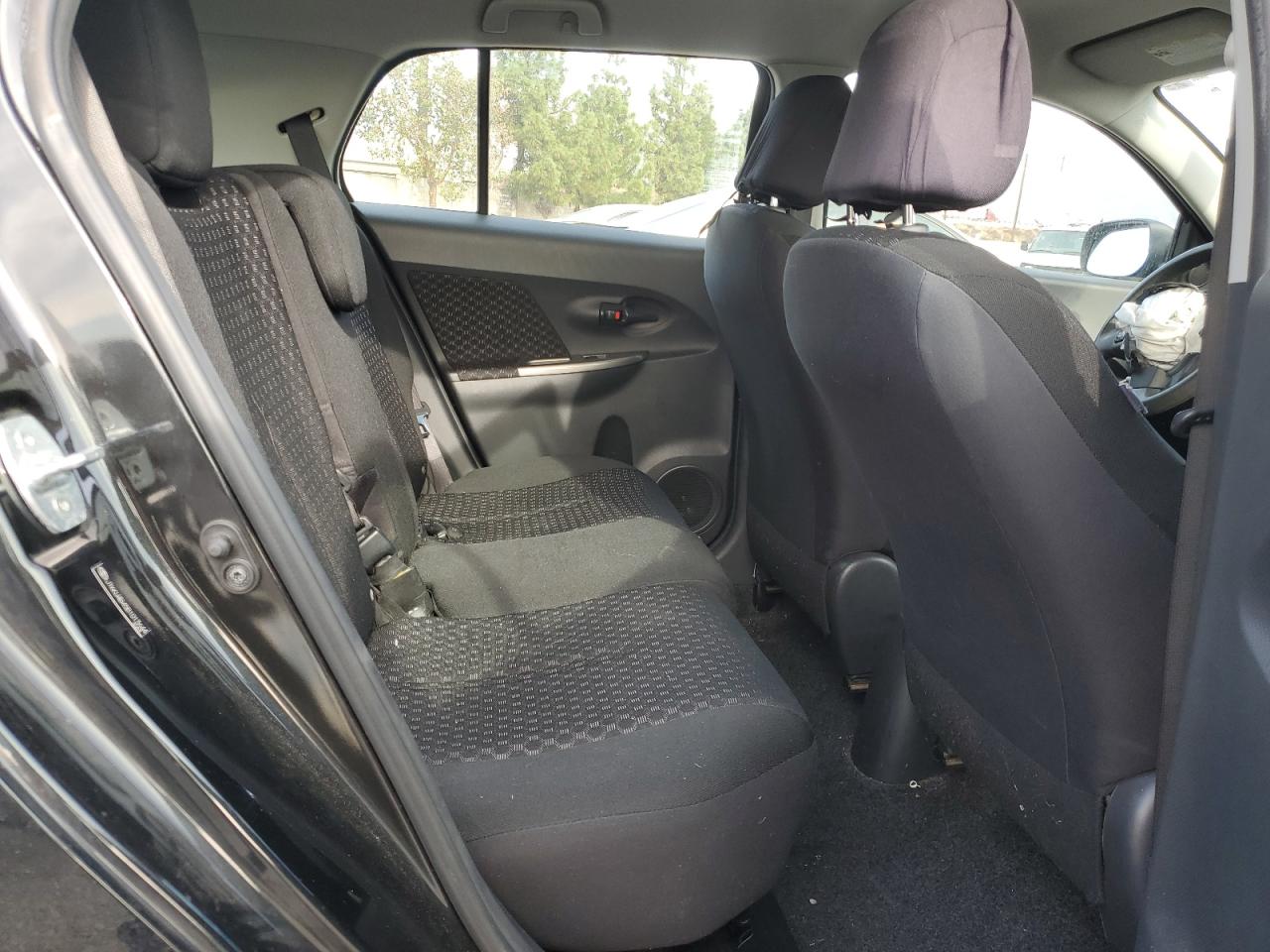 2011 Scion xD - Image 10