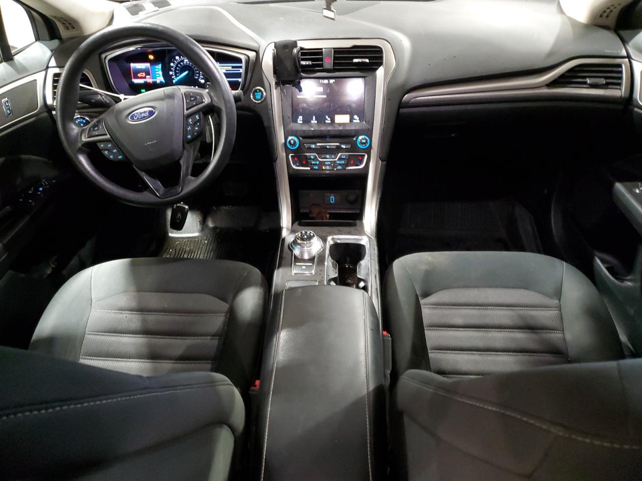 2017 Ford Fusion - Image 8