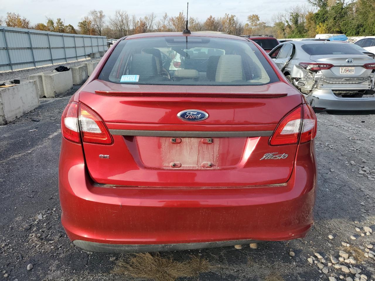 2011 Ford Fiesta - Image 6