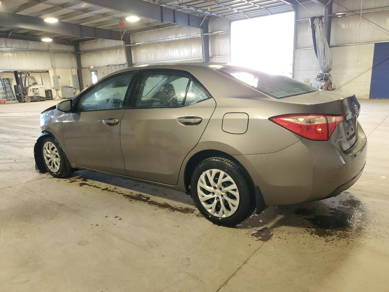 VIN 2T1BURHE2JC059916 2018 TOYOTA COROLLA no.2