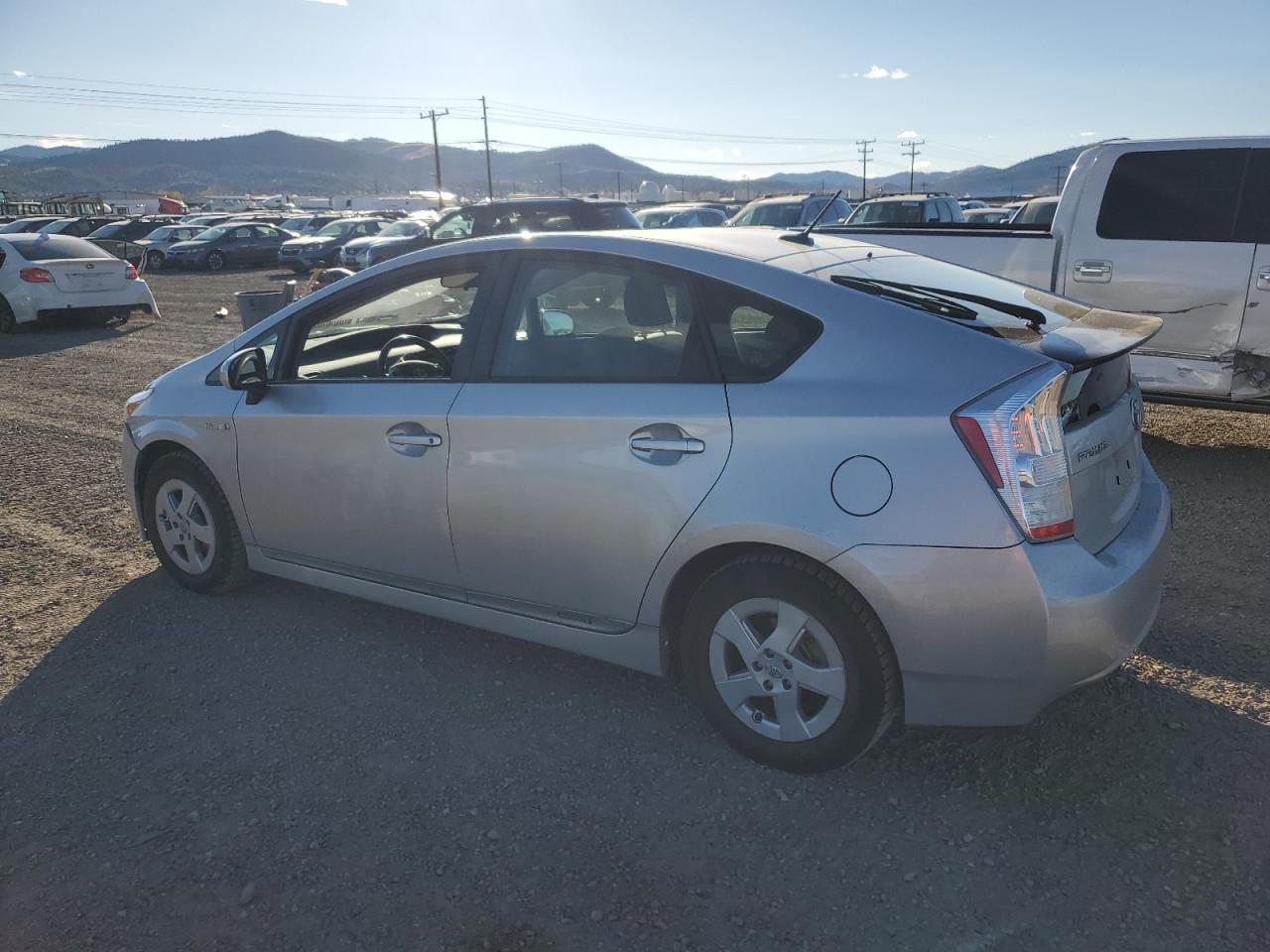 2011 Toyota Prius - Image 2