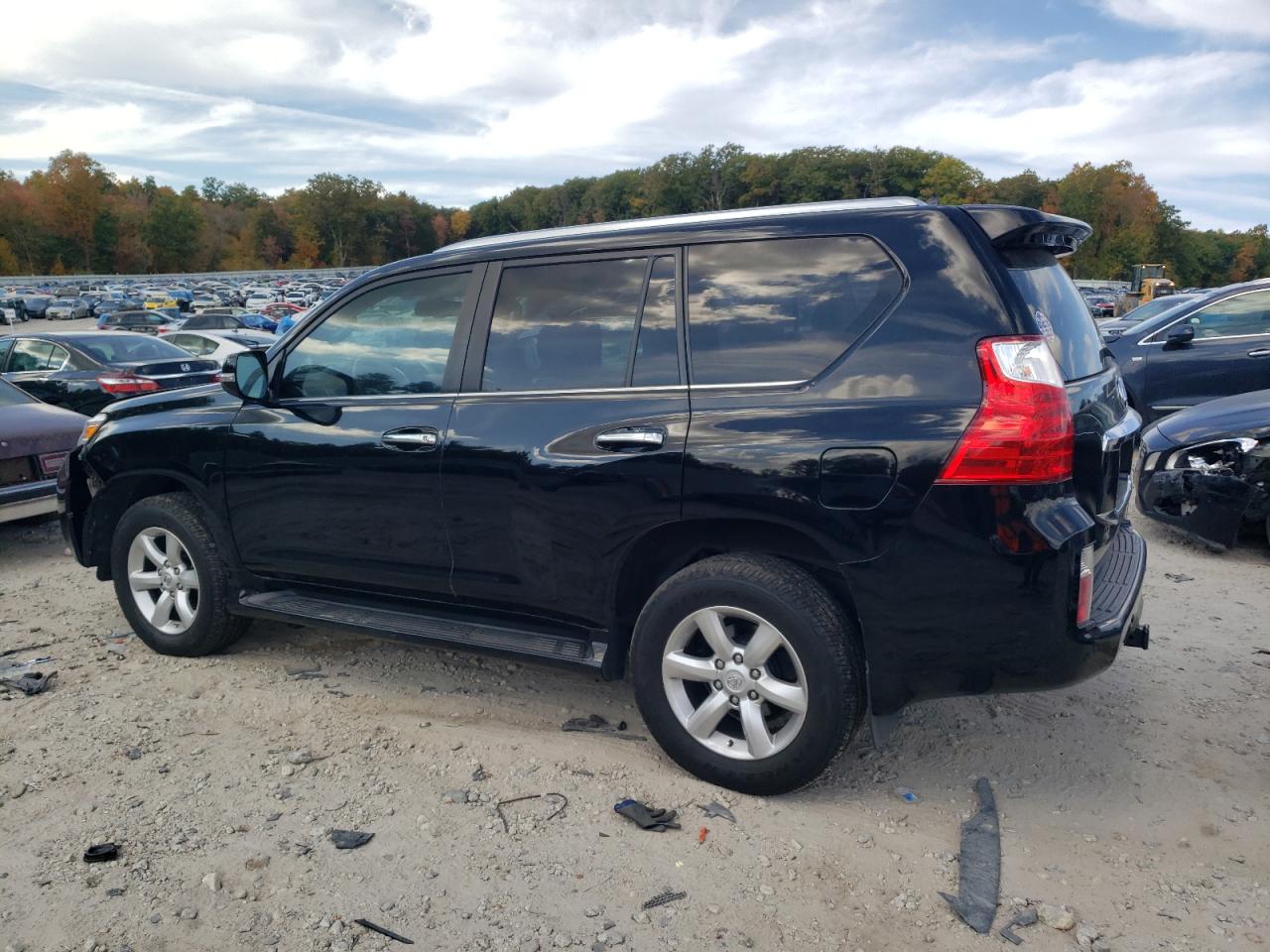 2011 Lexus GX - Image 2