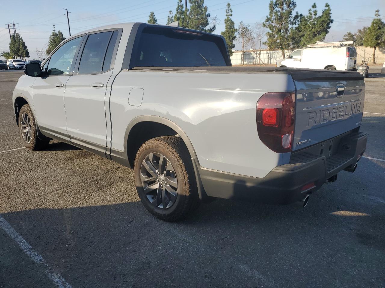 2024 Honda Ridgeline - Image 2