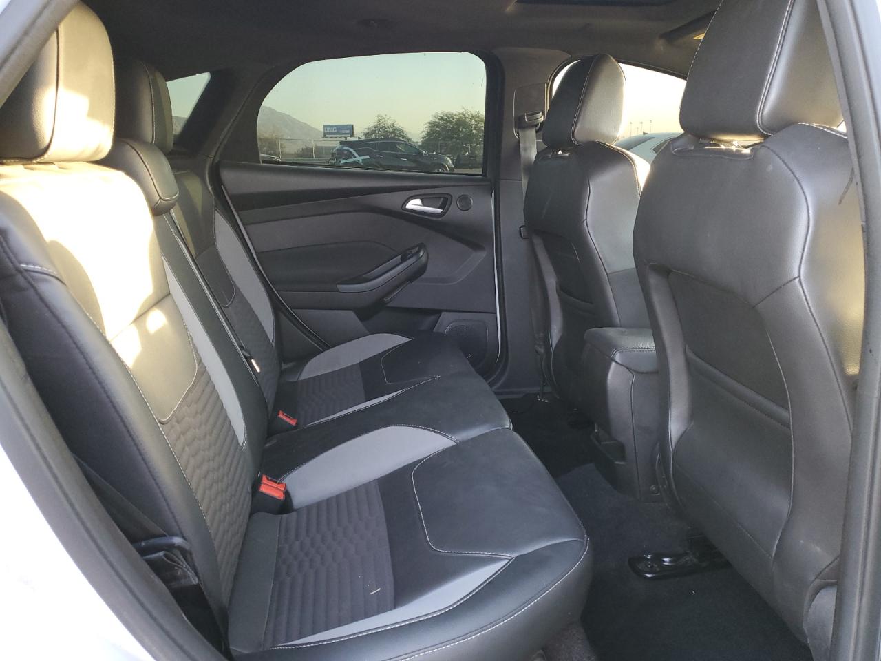 2017 Ford Focus - Image 11