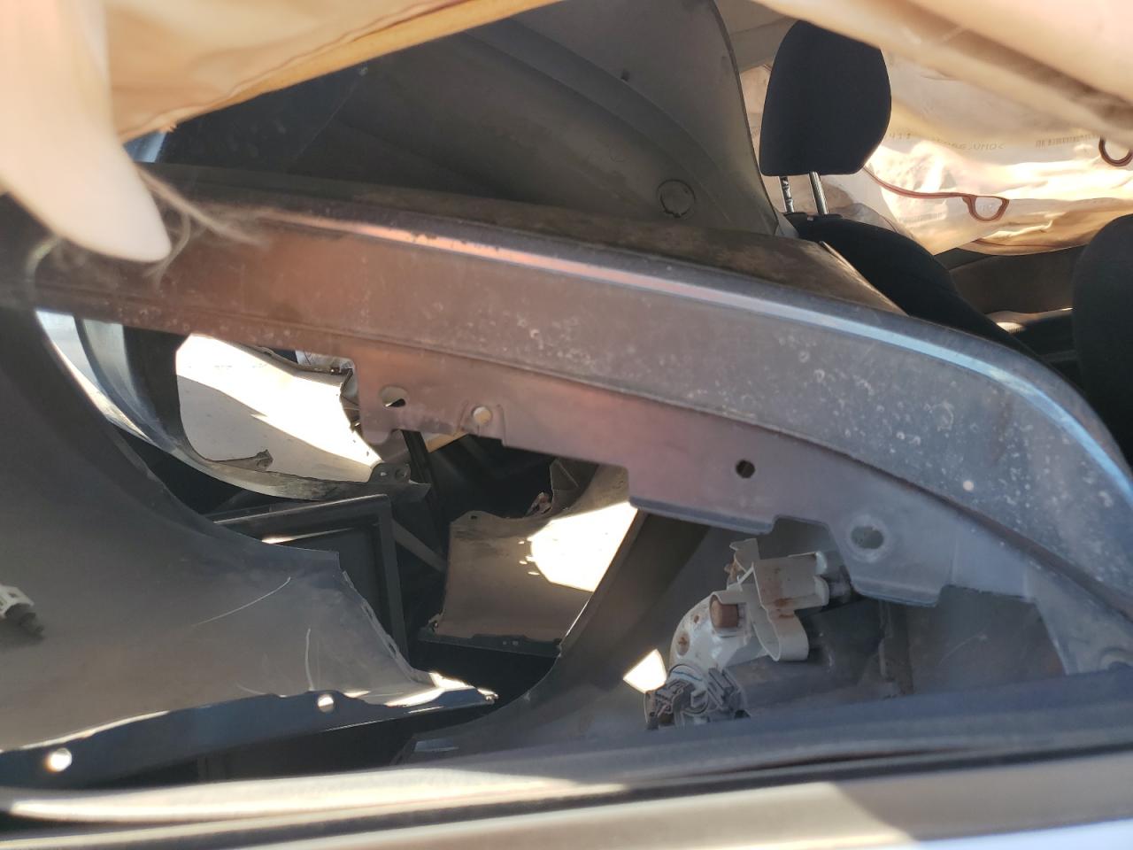 2015 Mazda 3 - Image 10
