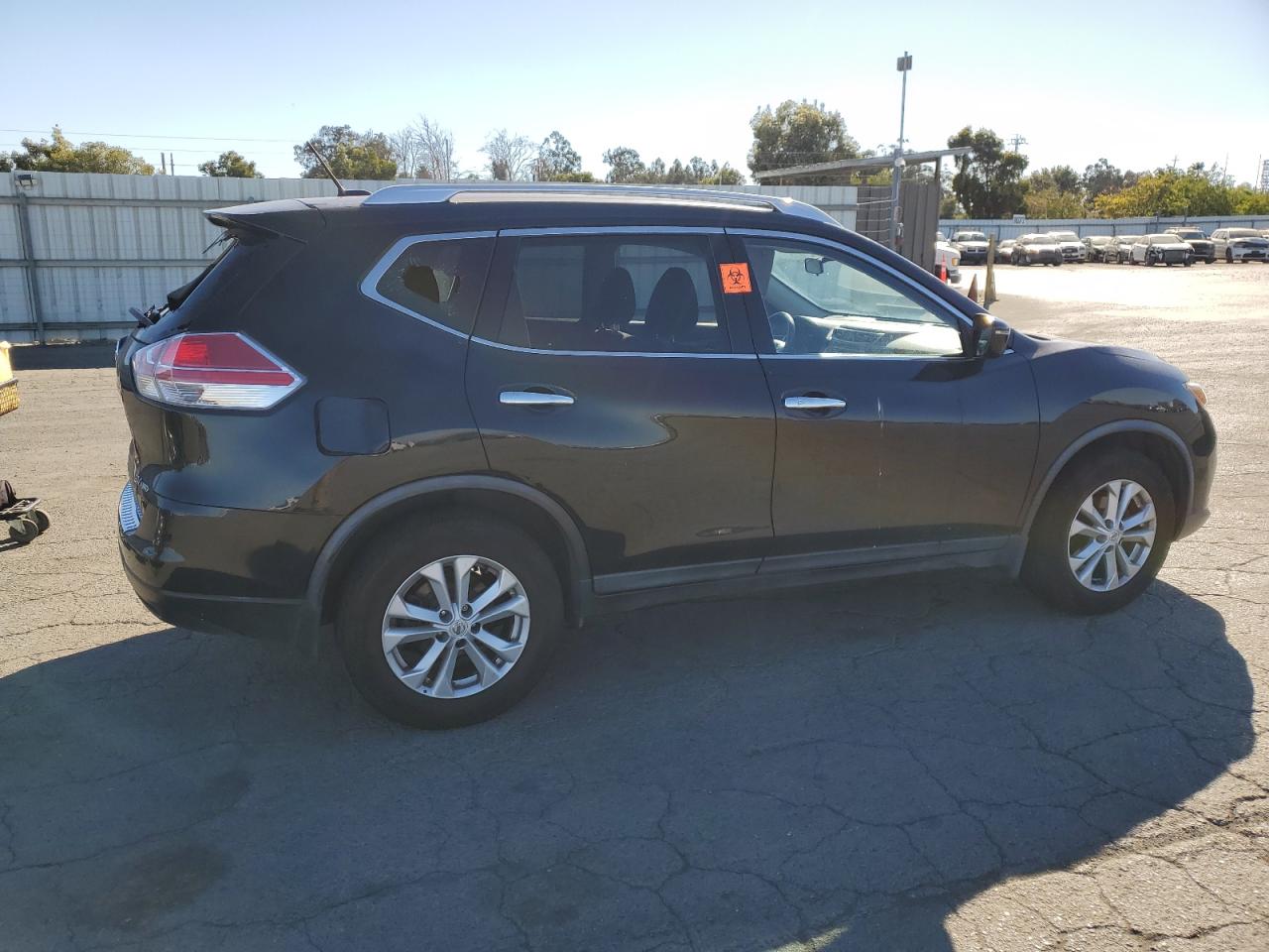 2016 Nissan Rogue - Image 3