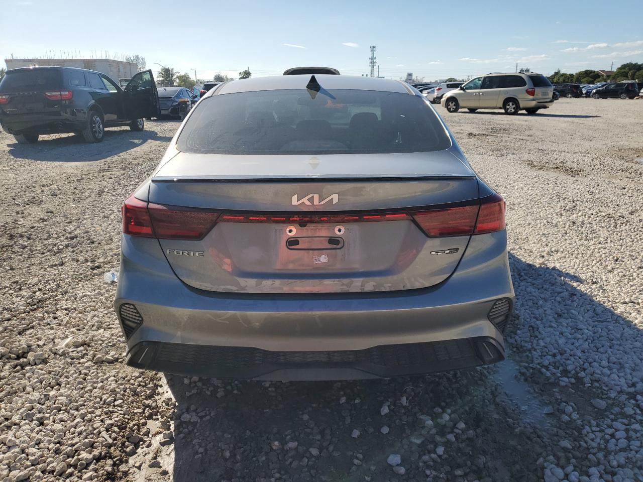 2023 Kia Forte - Image 6