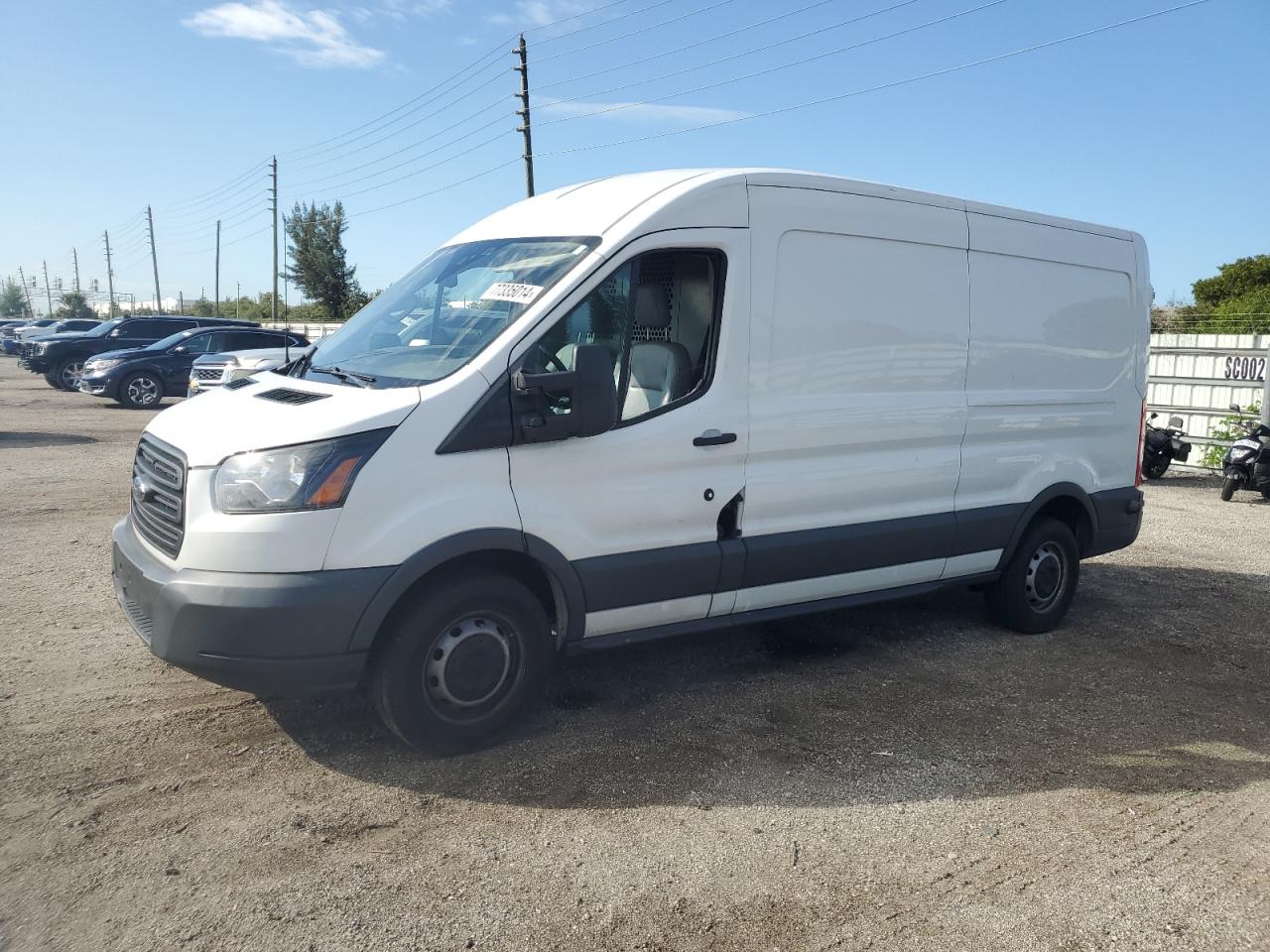 VIN 1FTYR2CG5JKA48368 2018 FORD TRANSIT no.1