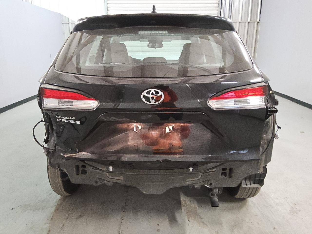 2024 Toyota Corolla Cross L VIN: 7MUAAAAG2RV073048 Lot: 75896274