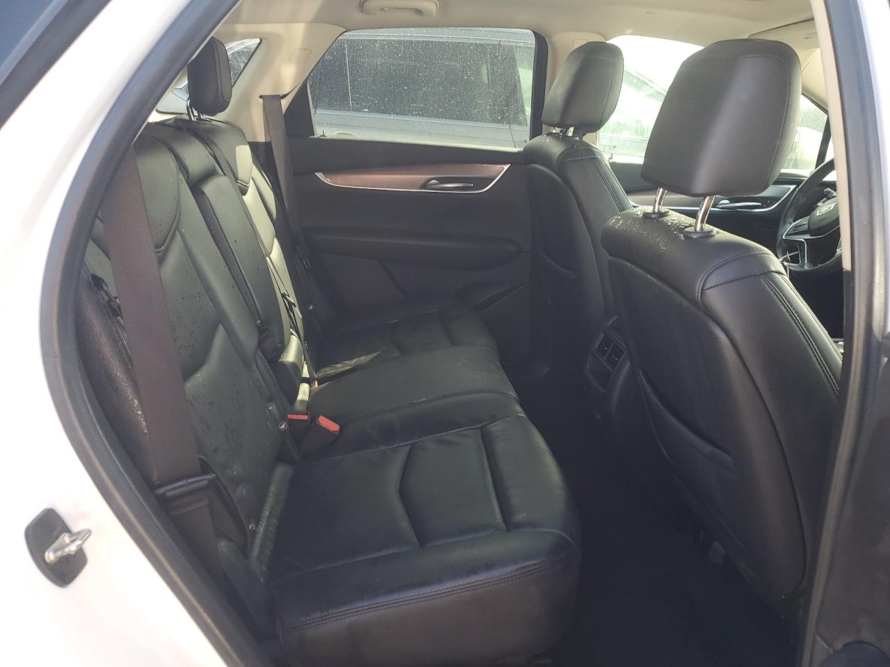 2019 Cadillac XT5 - Image 11