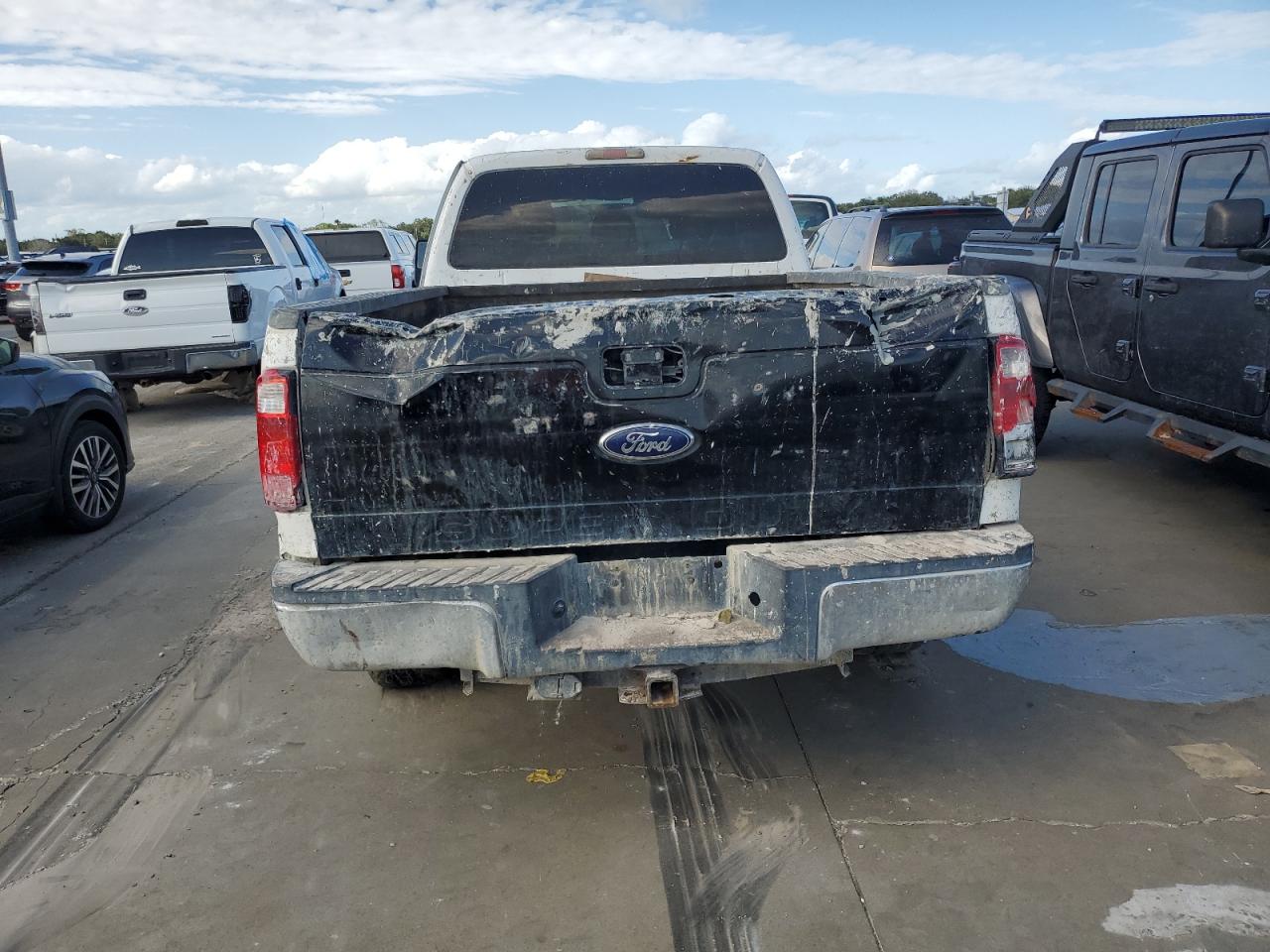 2013 Ford F250 - Image 6