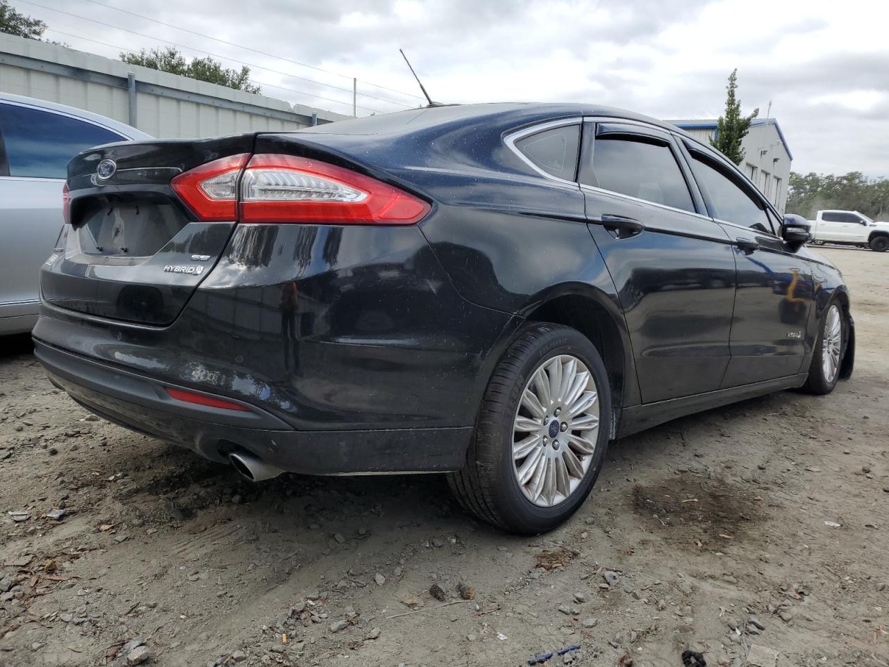 2016 Ford Fusion - Image 3