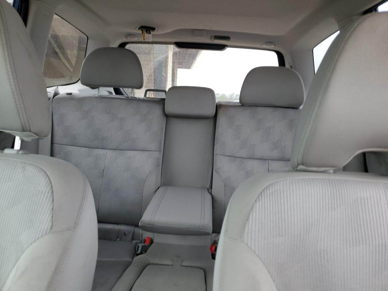 2010 Subaru Forester - Image 10