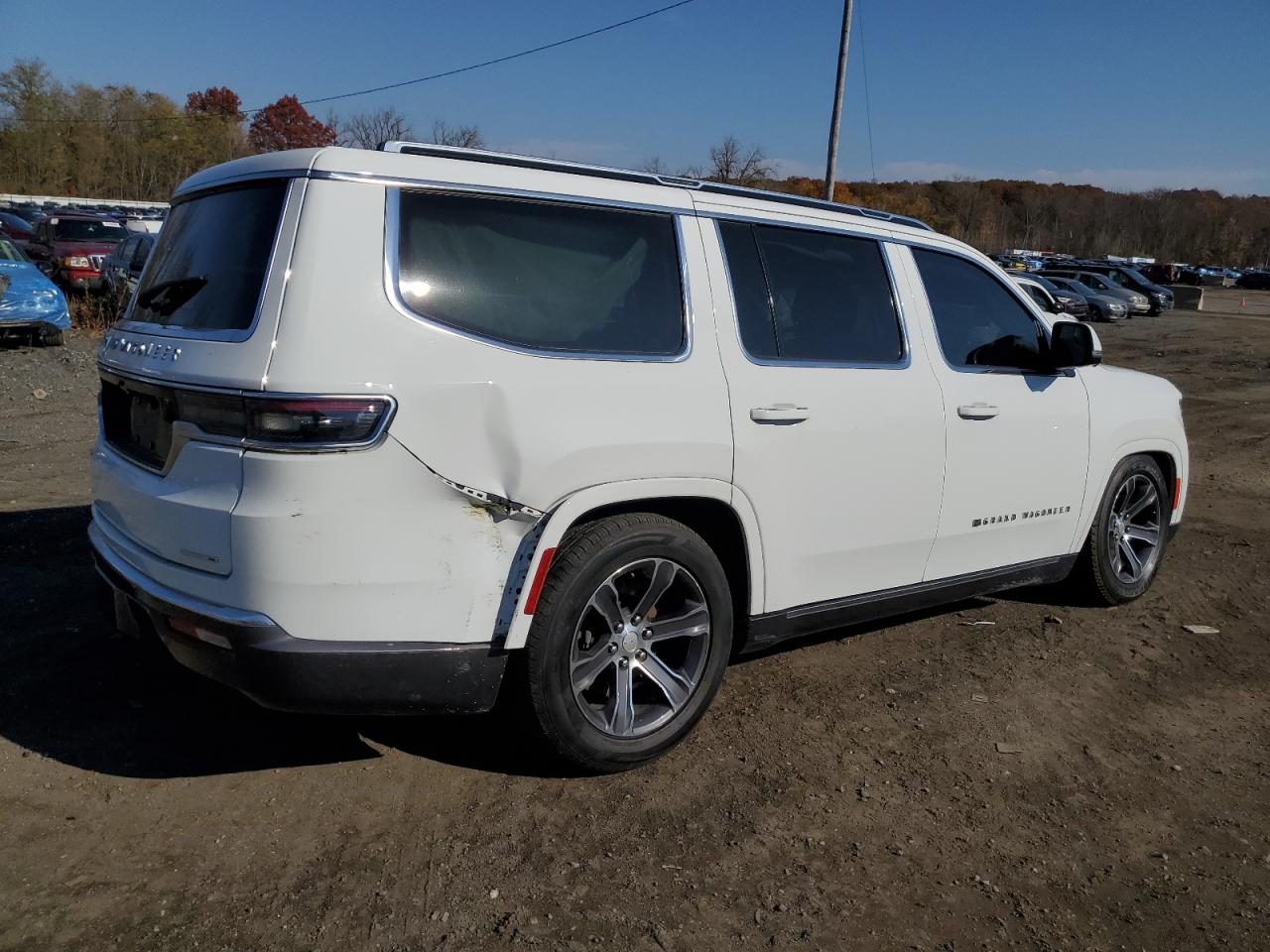 2022 Jeep Grand Wagoneer - Image 3