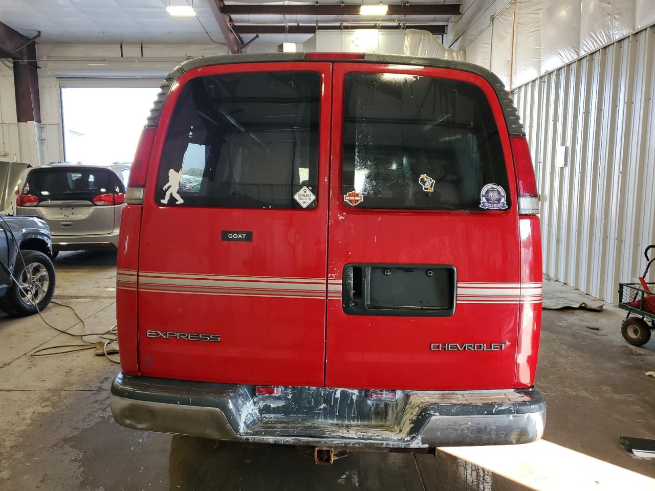 2000 Chevrolet Express G1500 VIN: 1GBFG15M4Y1211137 Lot: 75990404