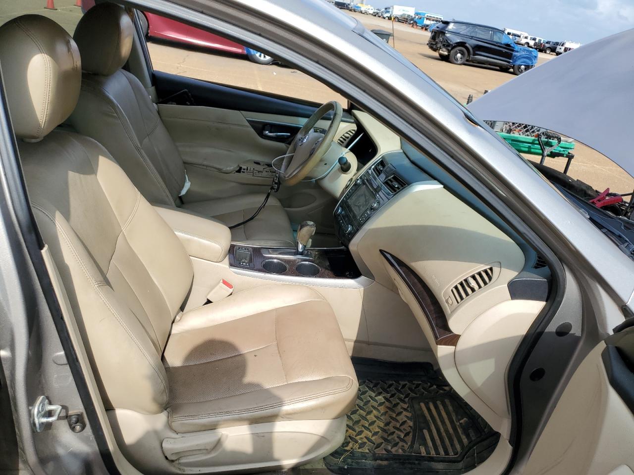 2014 Nissan Altima - Image 7