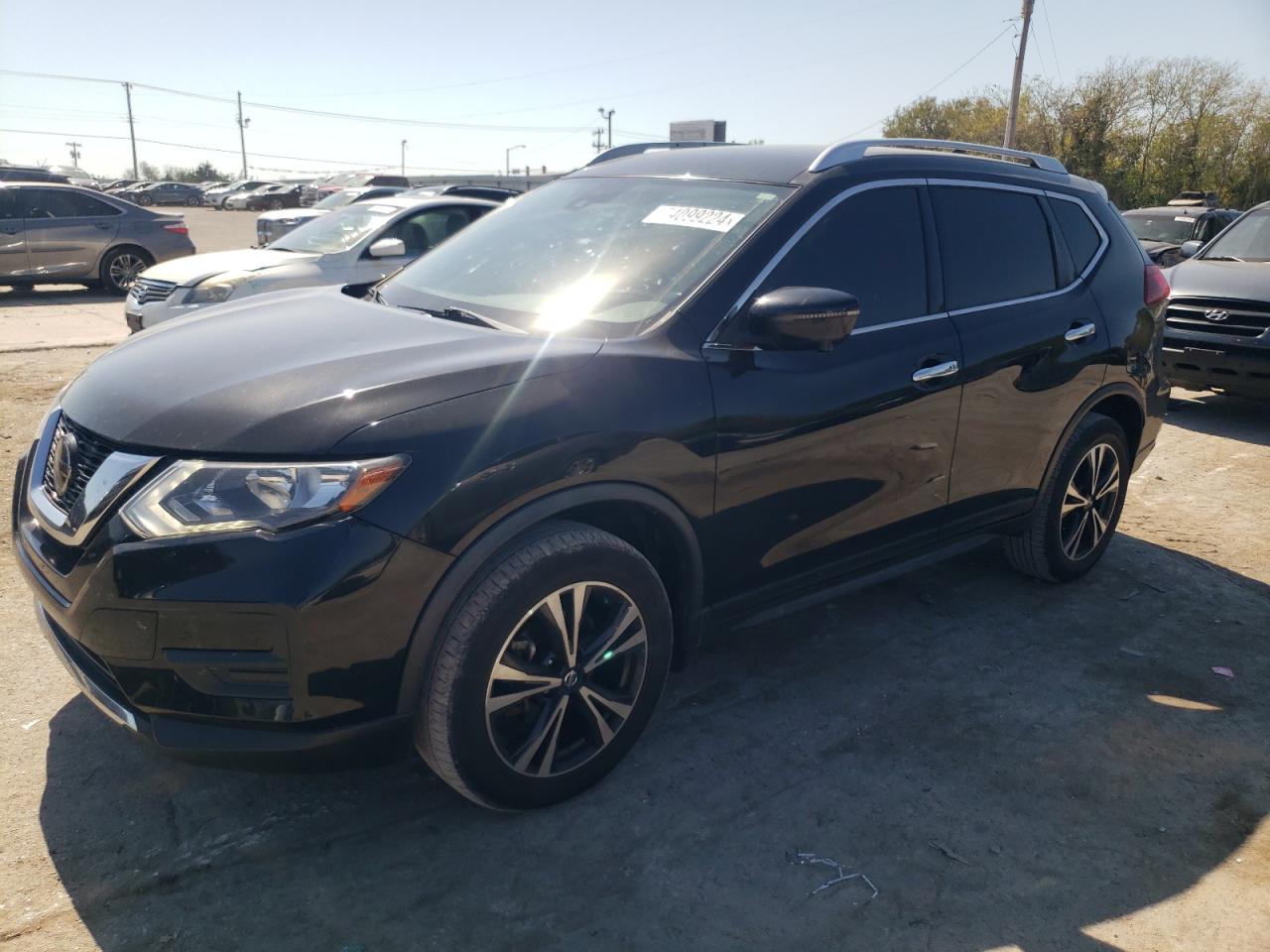 JN8AT2MV4KW400399 2019 NISSAN ROGUE - Image 1