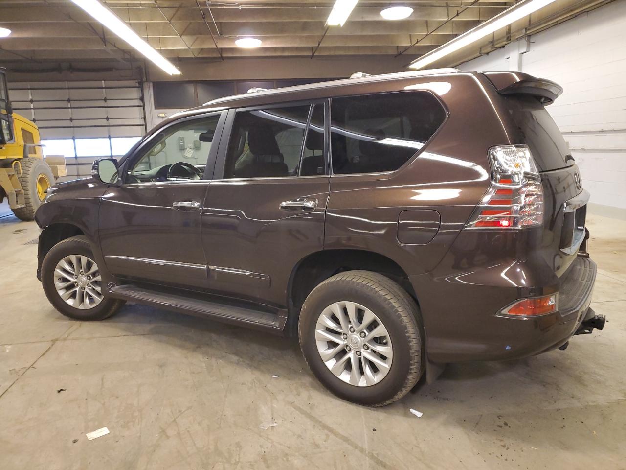 2018 Lexus GX - Image 2