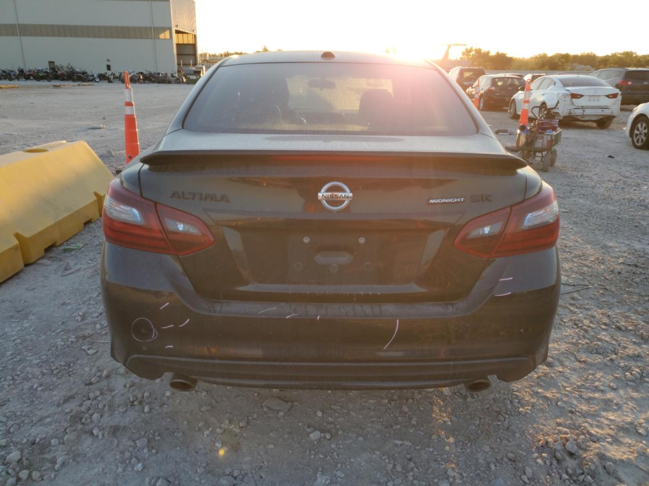 1N4AL3AP0JC255830 2018 Nissan Altima 2.5