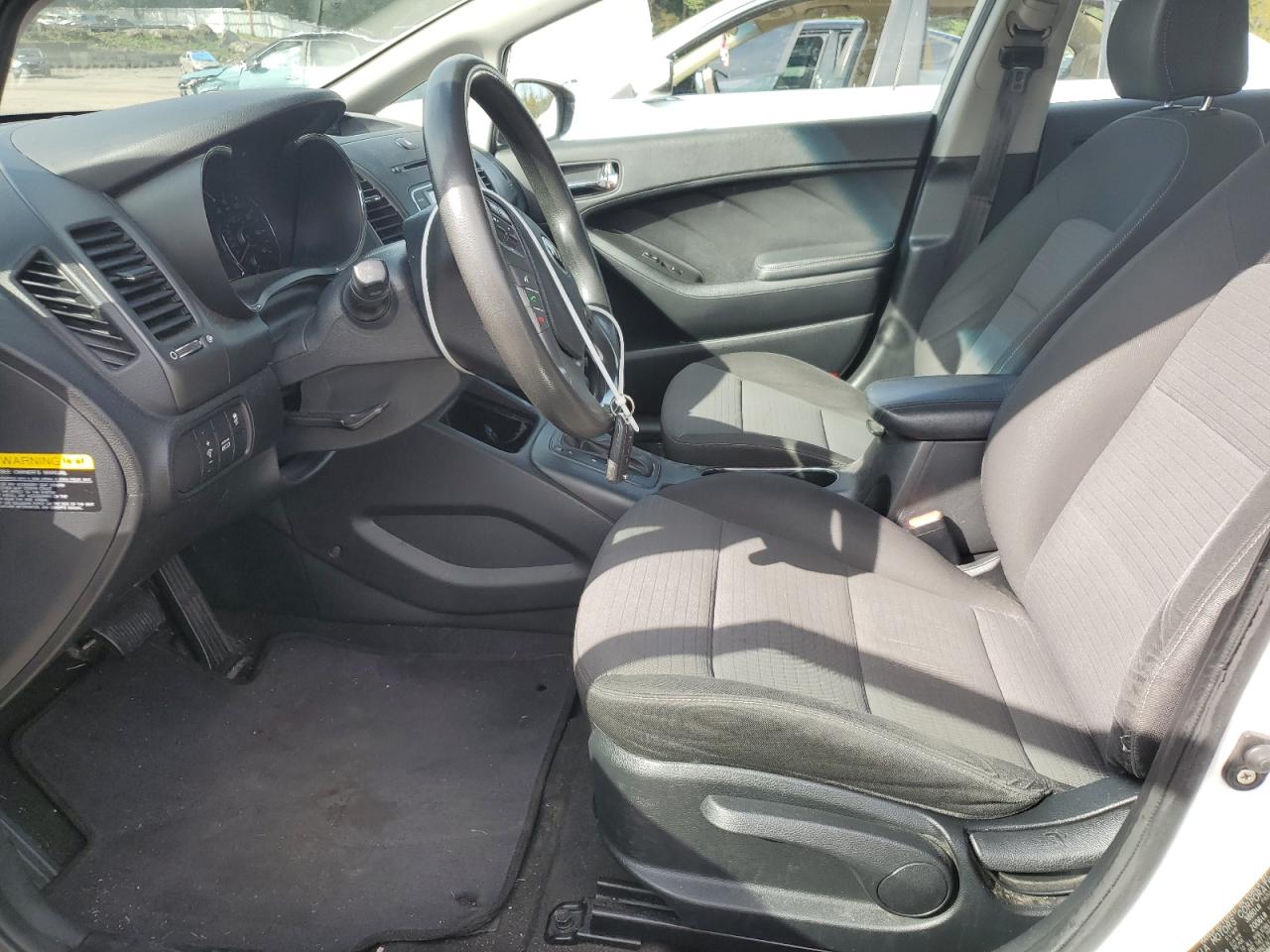 KNAFX4A67G5535661 2016 Kia Forte Lx