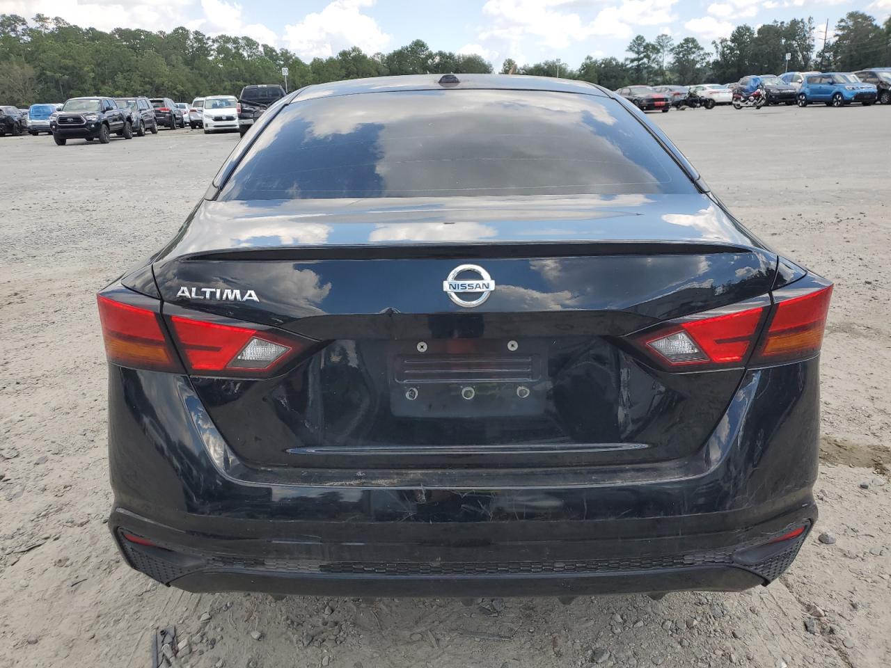 2020 Nissan Altima - Image 6