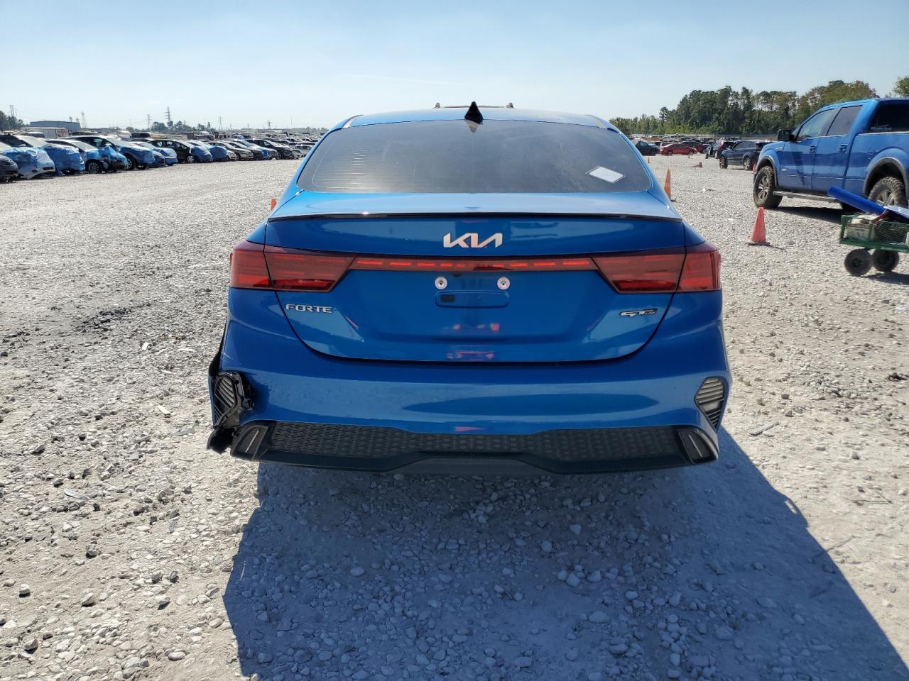 2023 Kia Forte - Image 6