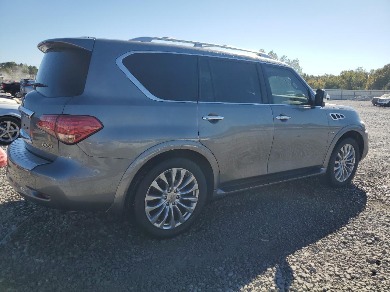 2016 Infiniti QX80 - Image 3