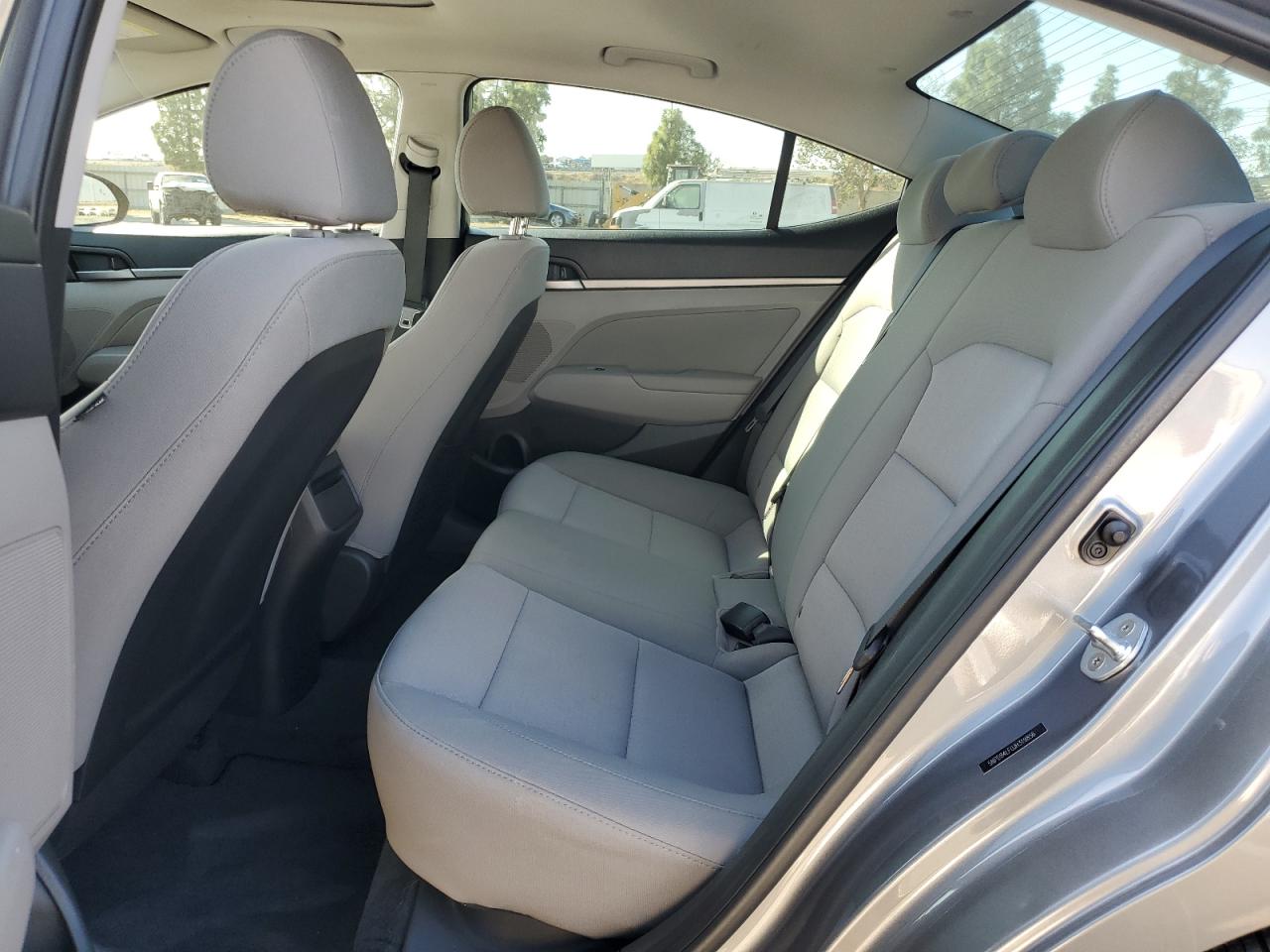 2018 Hyundai Elantra - Image 10