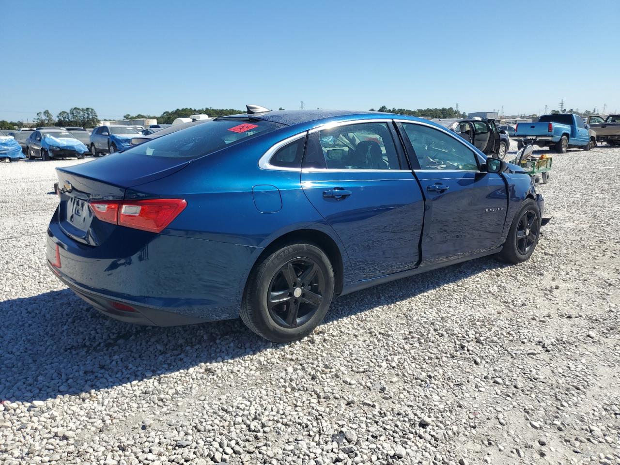 2019 Chevrolet Malibu - Image 3