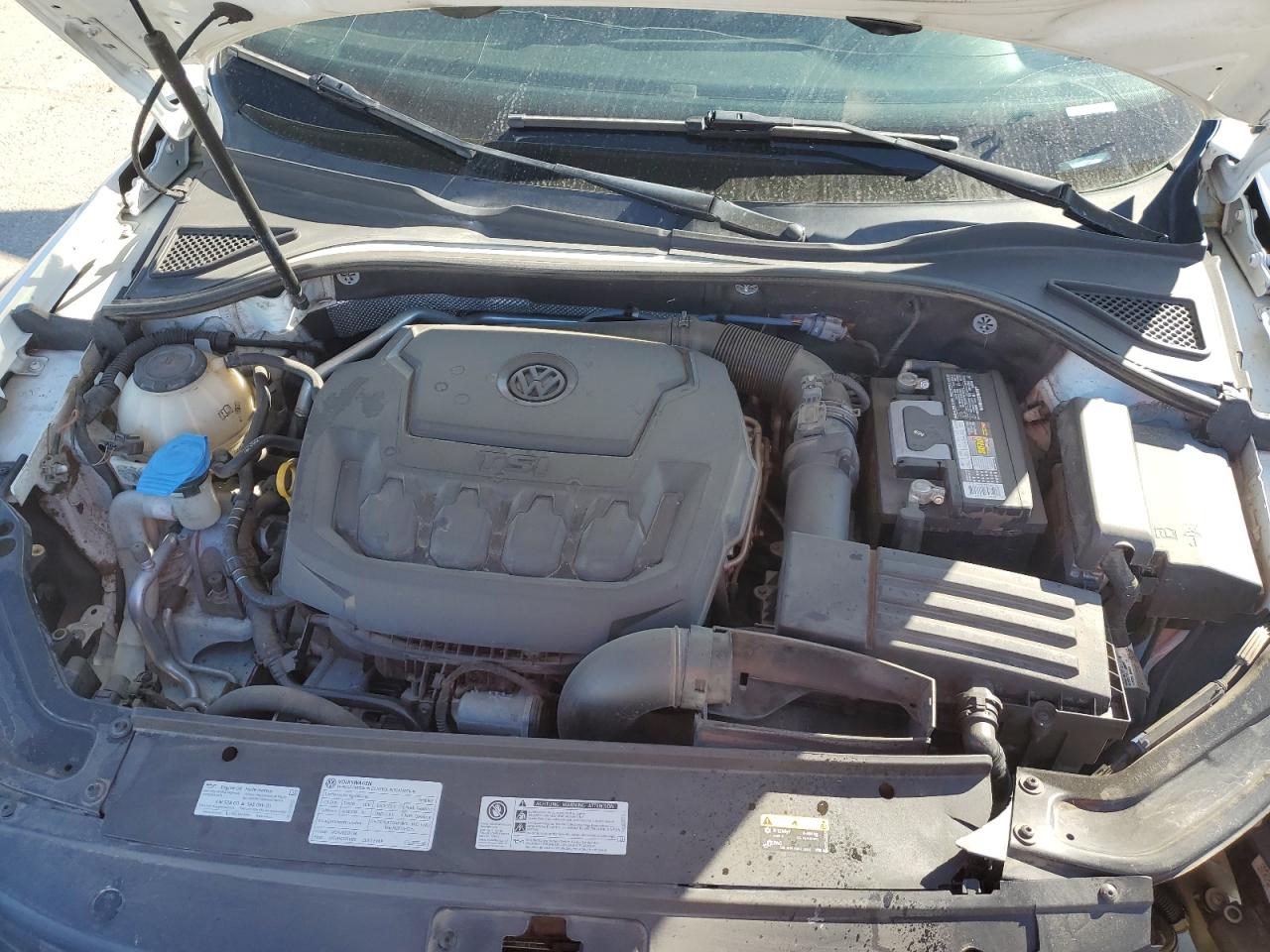 2018 Volkswagen Passat - Image 12