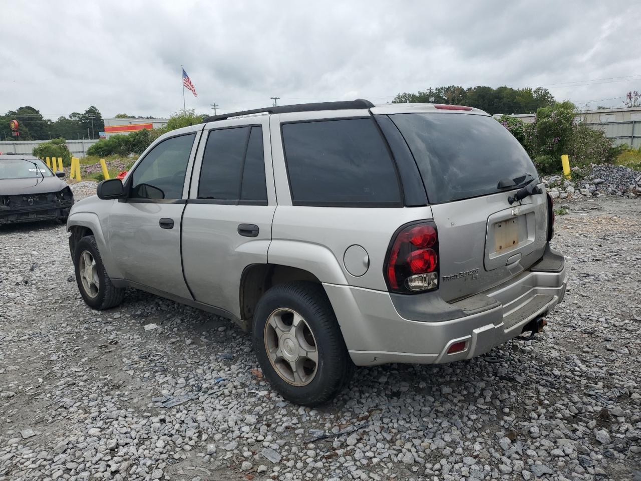 2007 Chevrolet TrailBlazer - Image 2