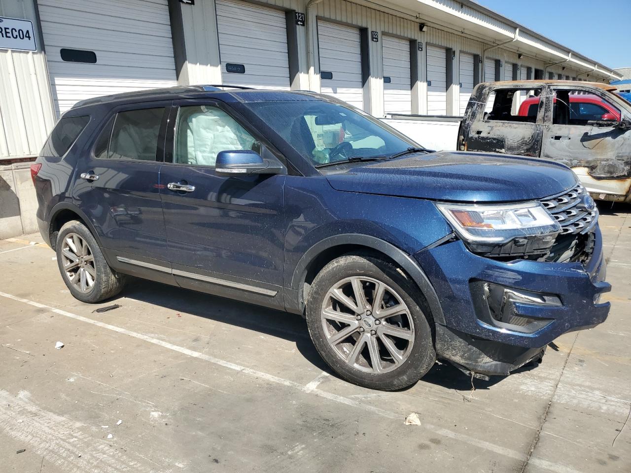 VIN 1FM5K7FH5HGD65102 2017 FORD EXPLORER no.4